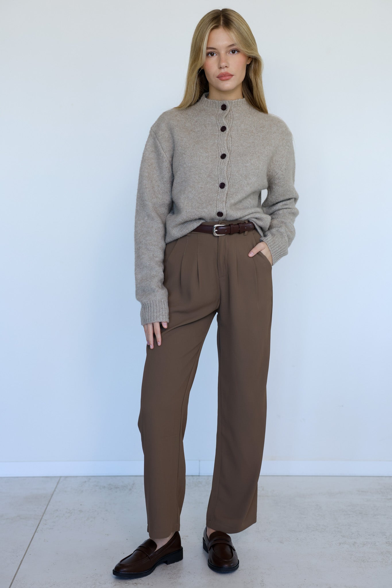 קרדיגן ריי - קפה