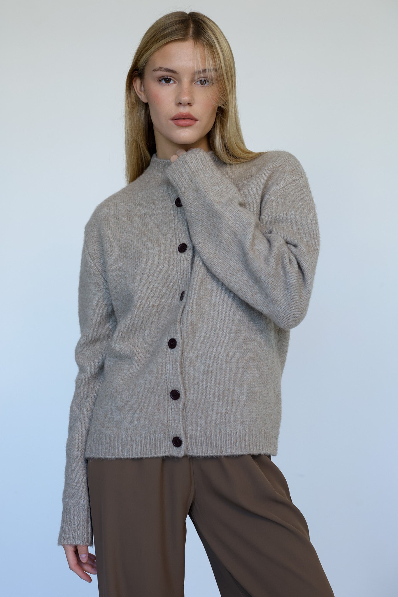 קרדיגן ריי - קפה