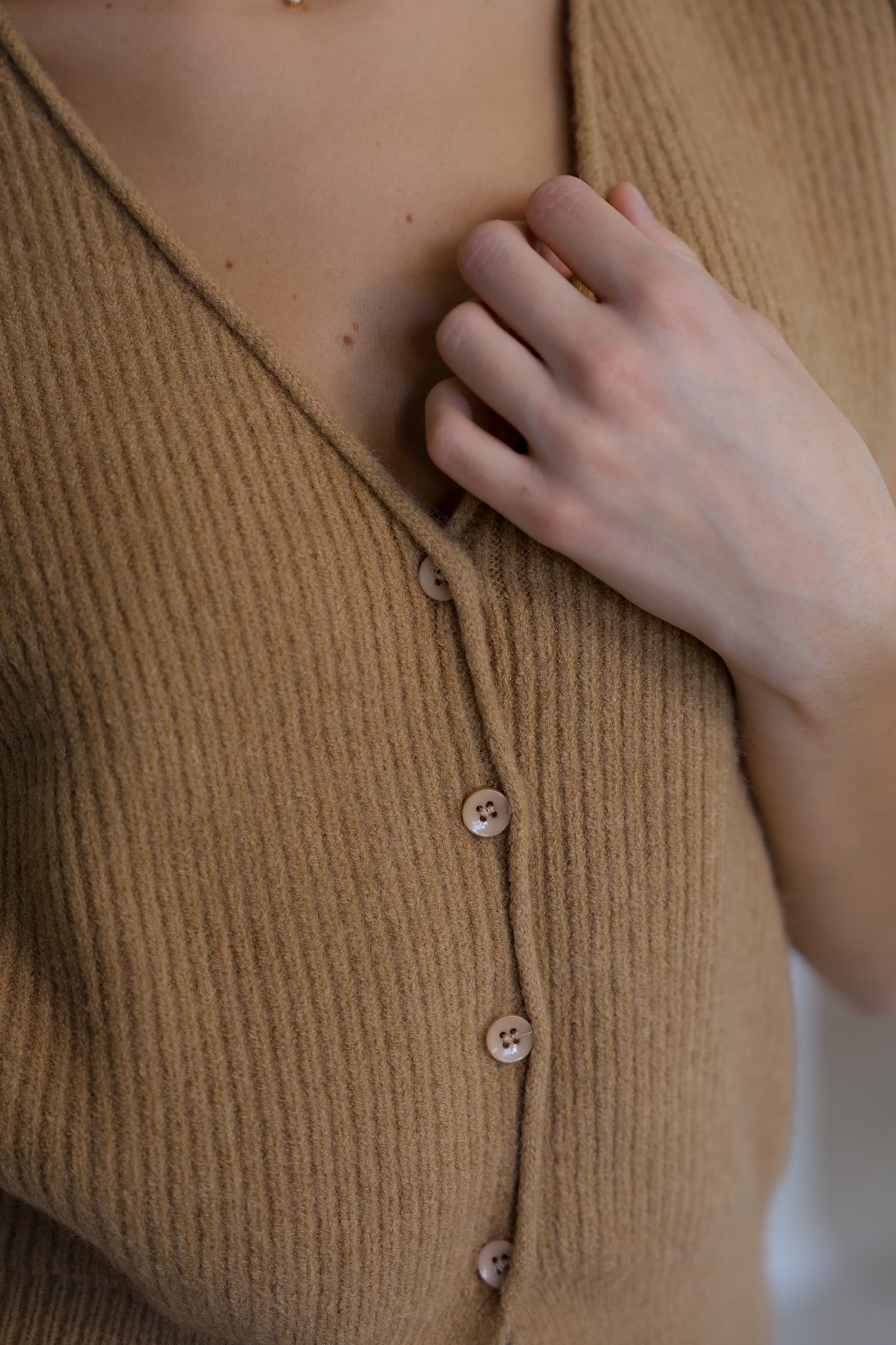 אפודת אלבי - קאמל