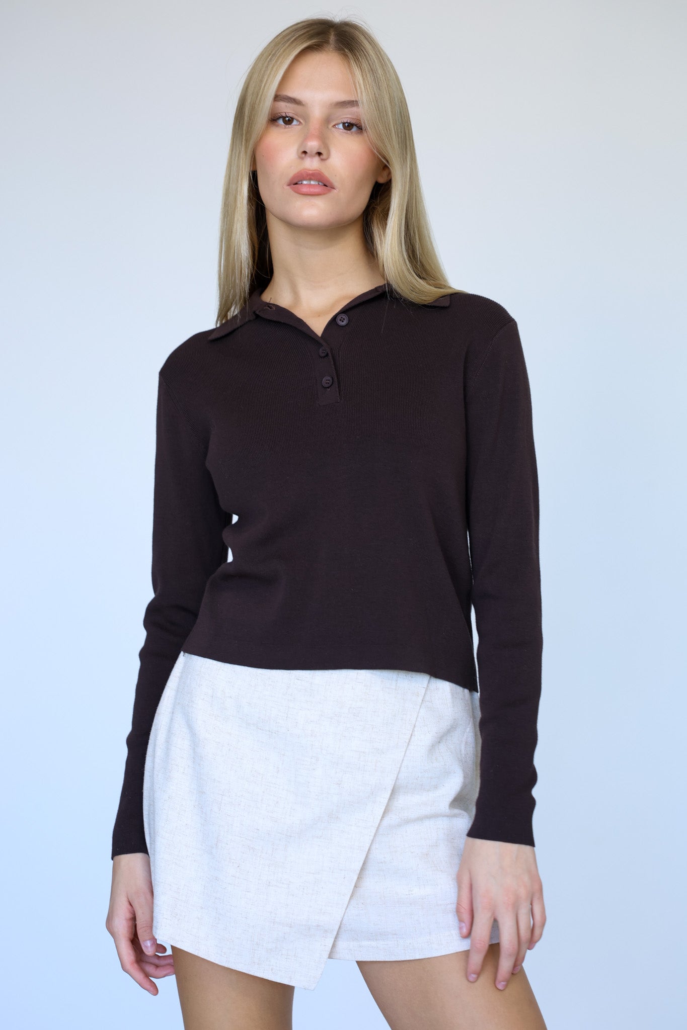 חולצת סריג פולו אמיליה - חום שוקולד