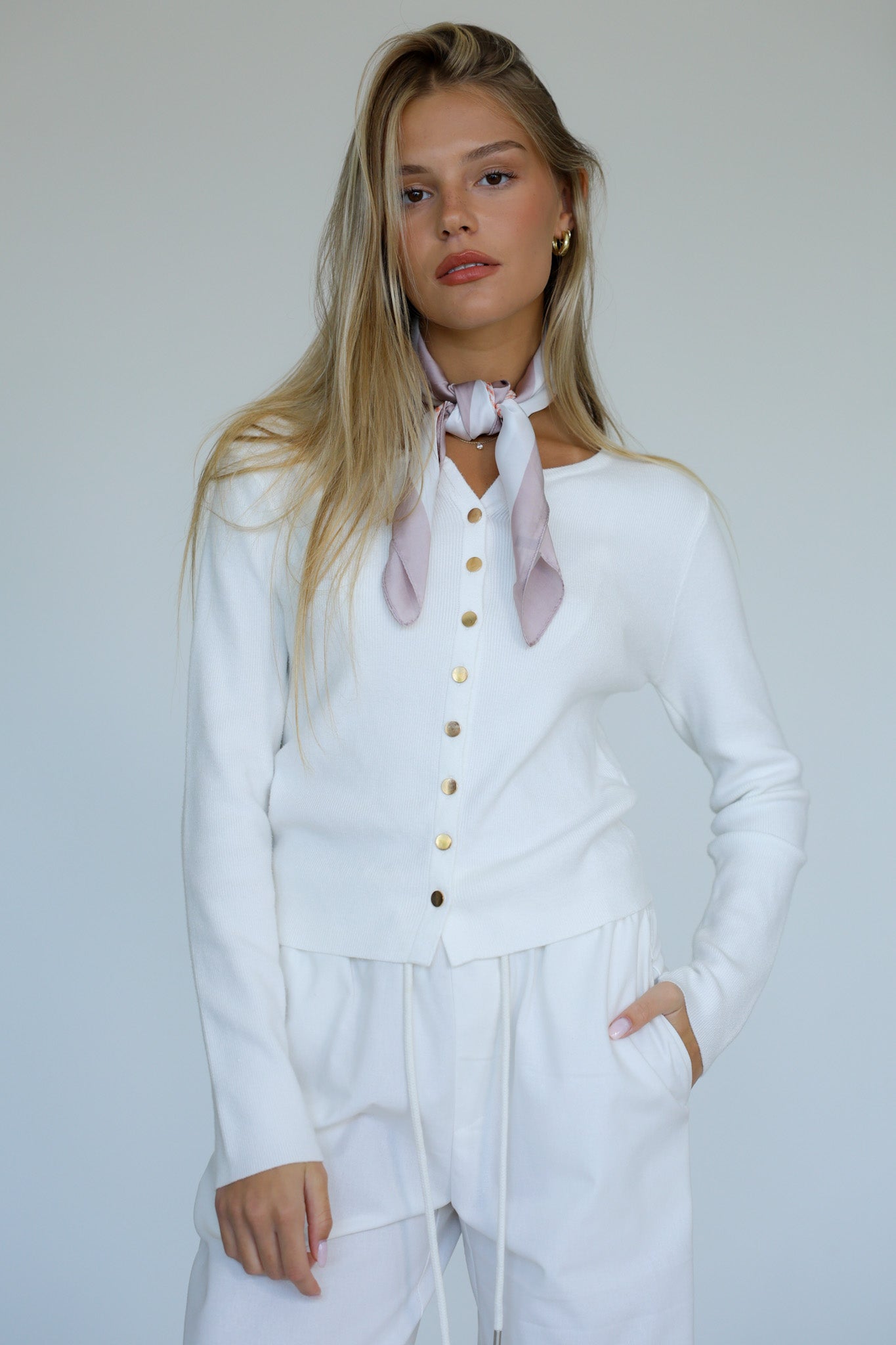 קרדיגן גולדן טאצ׳ - לבן צחור